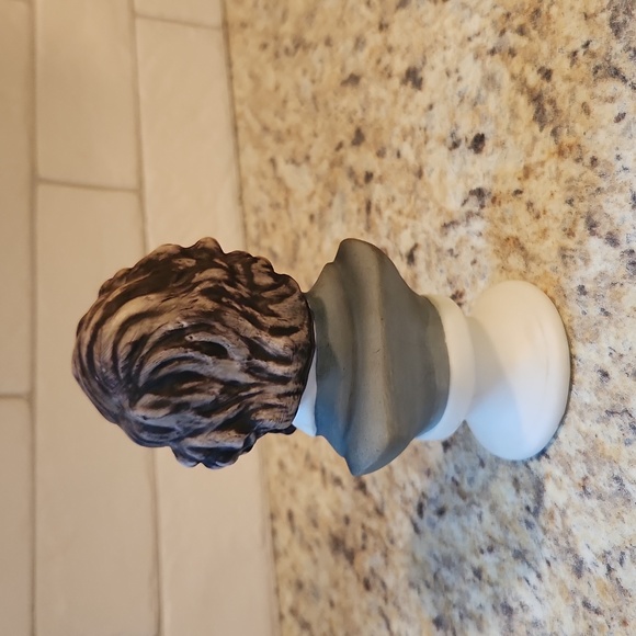 Vintage Lefton Chopin and Mendelssohn Porcelain Figurines - Picture 7 of 10